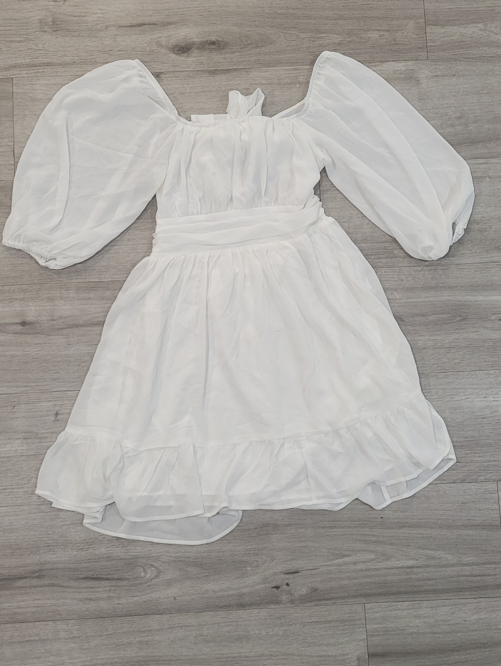 White Puff-Sleeve Party Dress